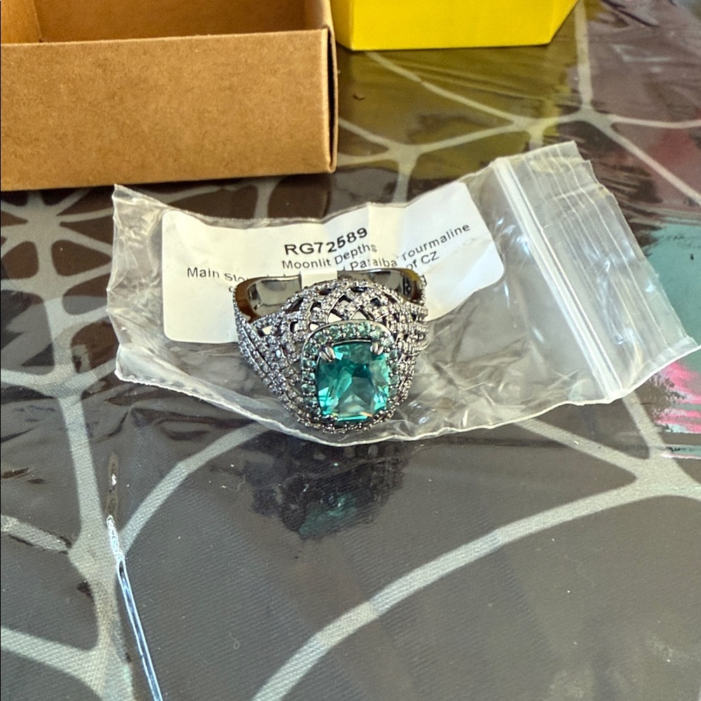 Emerald Green and Hematite Statement Ring